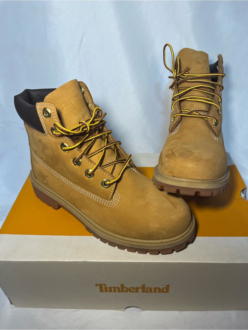 Timberland Boys 6" Premium Waterproof Boots Nubuck Wheat Size 4.5 With Box
